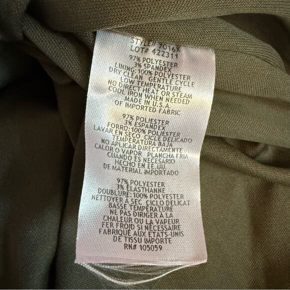 XSCAPE Women's Asymmetric One-Shoulder Satin Gown Moss Sz 10 - Picture 8 of 9